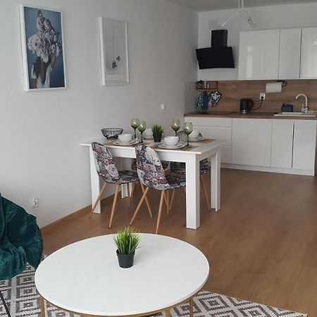 Apartament Szmaragdowy Zakatek Kolobrzeg Ngoại thất bức ảnh